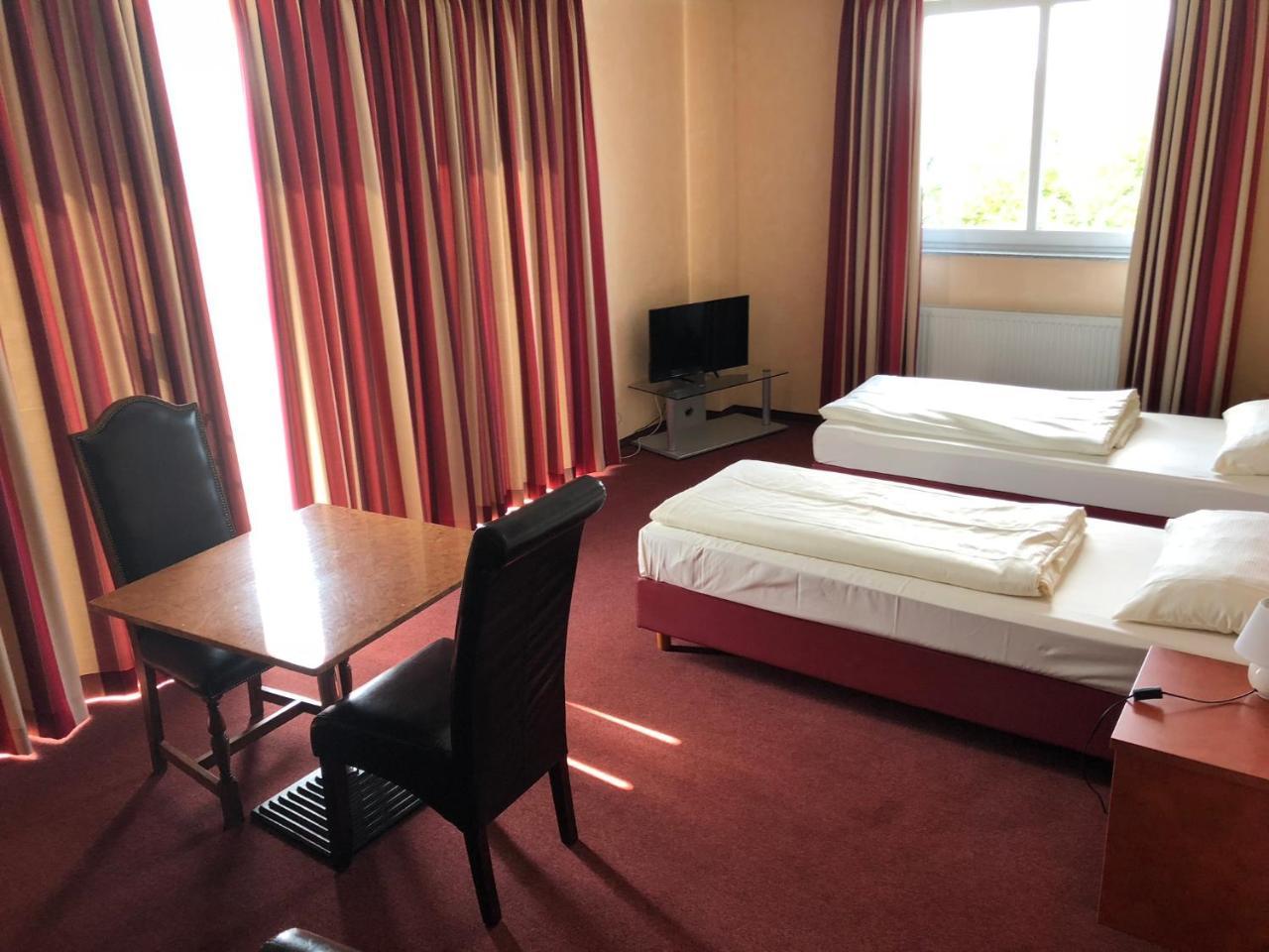Schleswig Holstein Hotel เอล์มสฮอร์น ภายนอก รูปภาพ